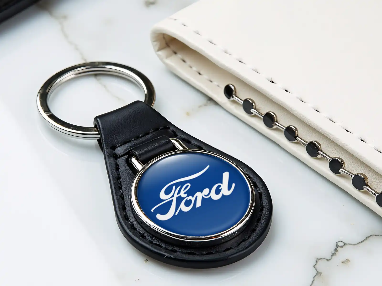Ford Funda de Llave Cuero Robusto Premium Brillo